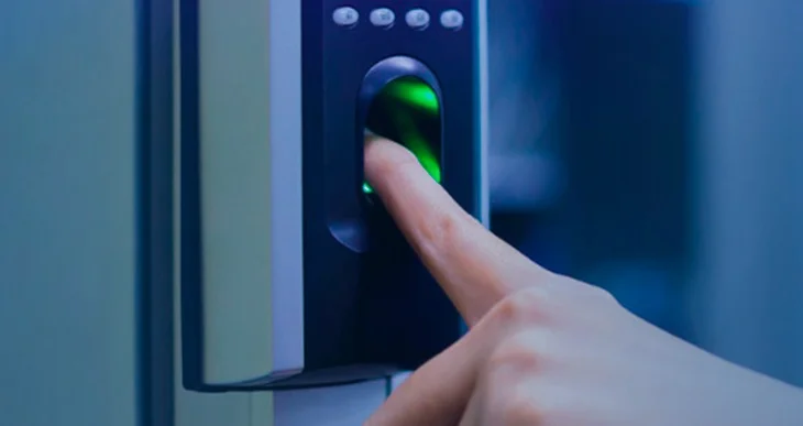 Sistema de controladoras de acesso